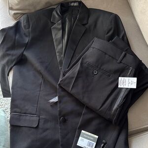 Van Heusen Boys Black Tuxedo 2 piece